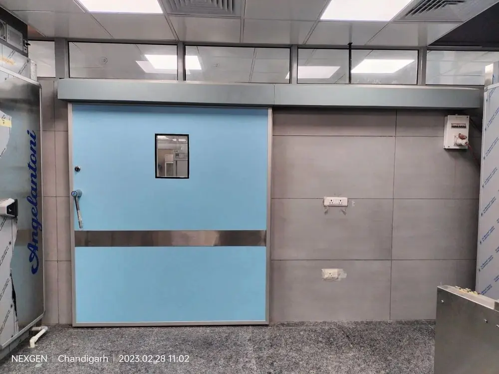 Hermetically sealed sliding hospital door